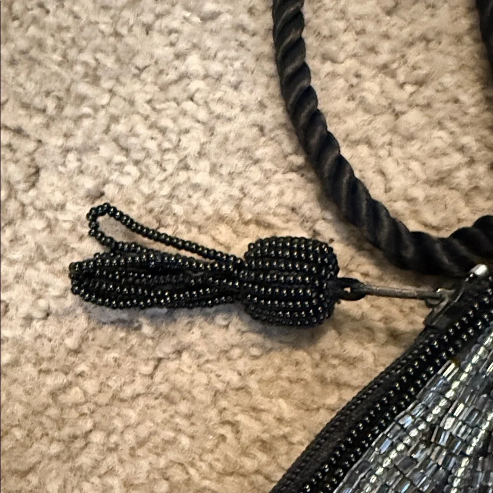 Finesse Vintage Elegant Black and Gold Beaded Shell Crossbody